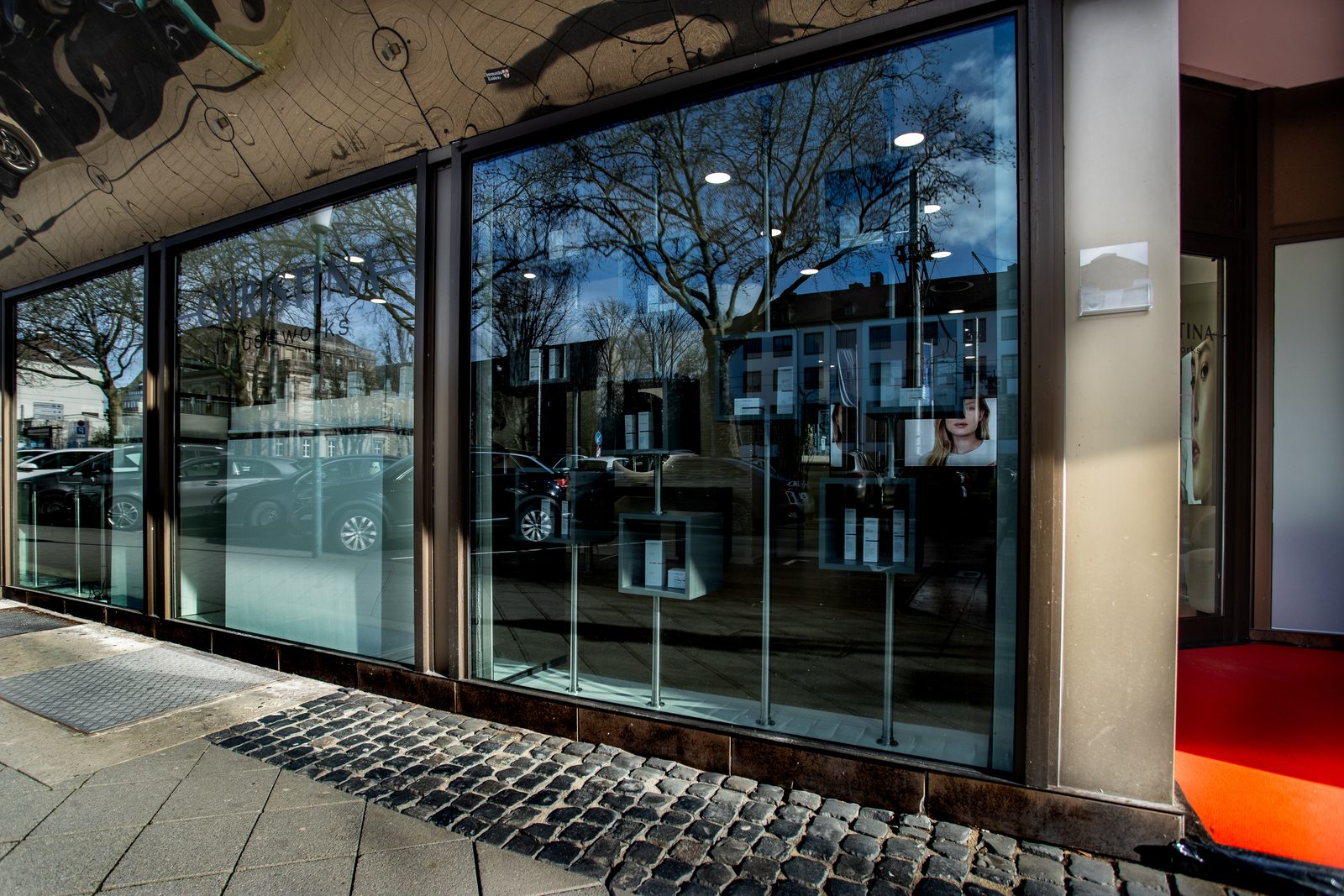 Ladenfront der Skinbar am Ständeplatz 15 in Kassel